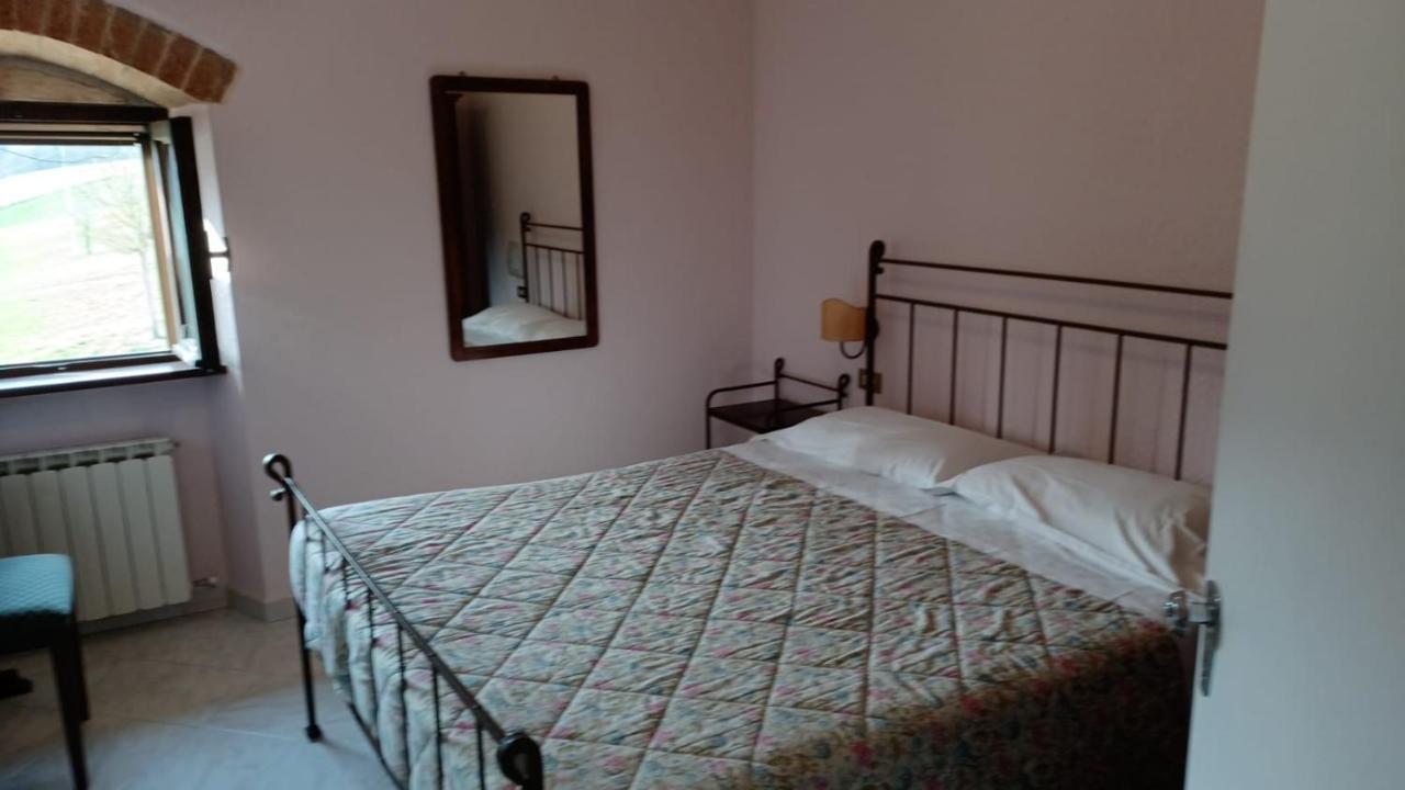 Pian D'Isola Bed & Breakfast Costacciaro Bagian luar foto