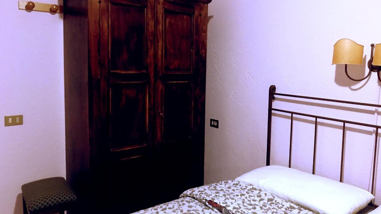 Pian D'Isola Bed & Breakfast Costacciaro Bagian luar foto