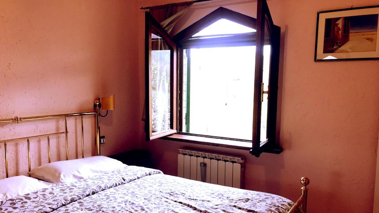 Pian D'Isola Bed & Breakfast Costacciaro Bagian luar foto